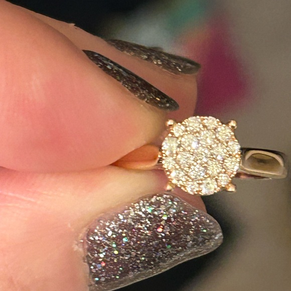Rose gold engagement ring 10k 1/3 carat diamonds size 8 - Picture 2 of 5
